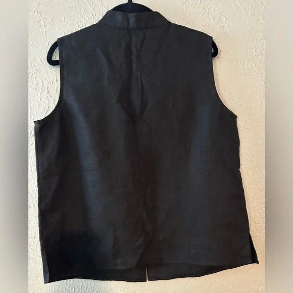 Laura Ashley Top with button 100% Linen / Black/ Size S - Picture 2 of 7